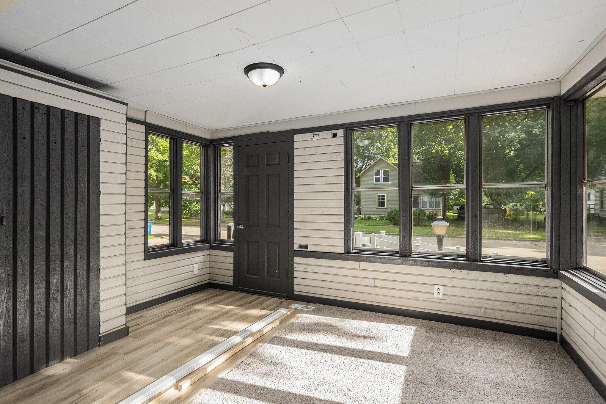 240 4th Avenue Three Rivers, MI 49093 - Photo 3 of 20 006_file_299