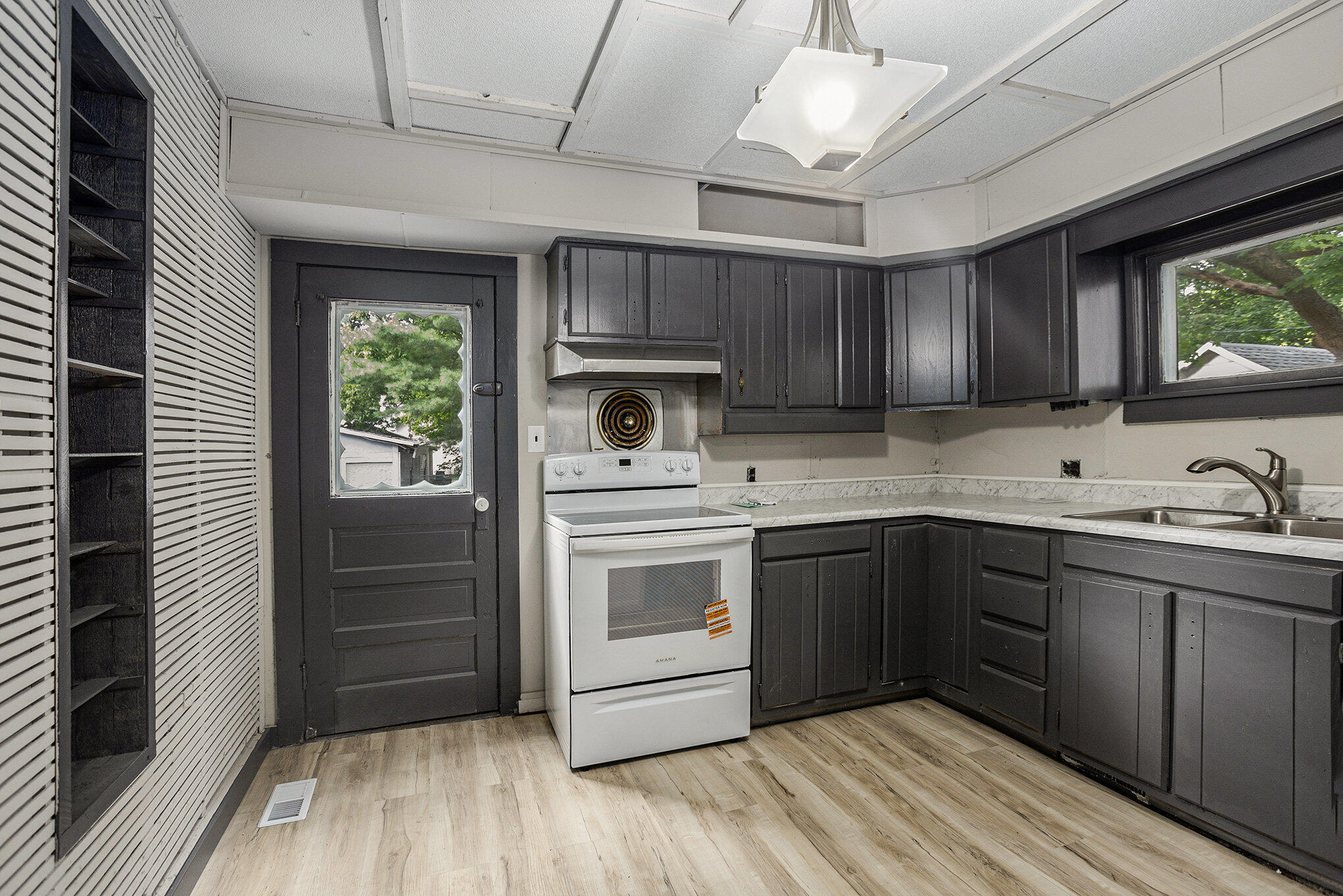 240 4th Avenue Three Rivers, MI 49093 - Photo 7 of 20 007_file_498