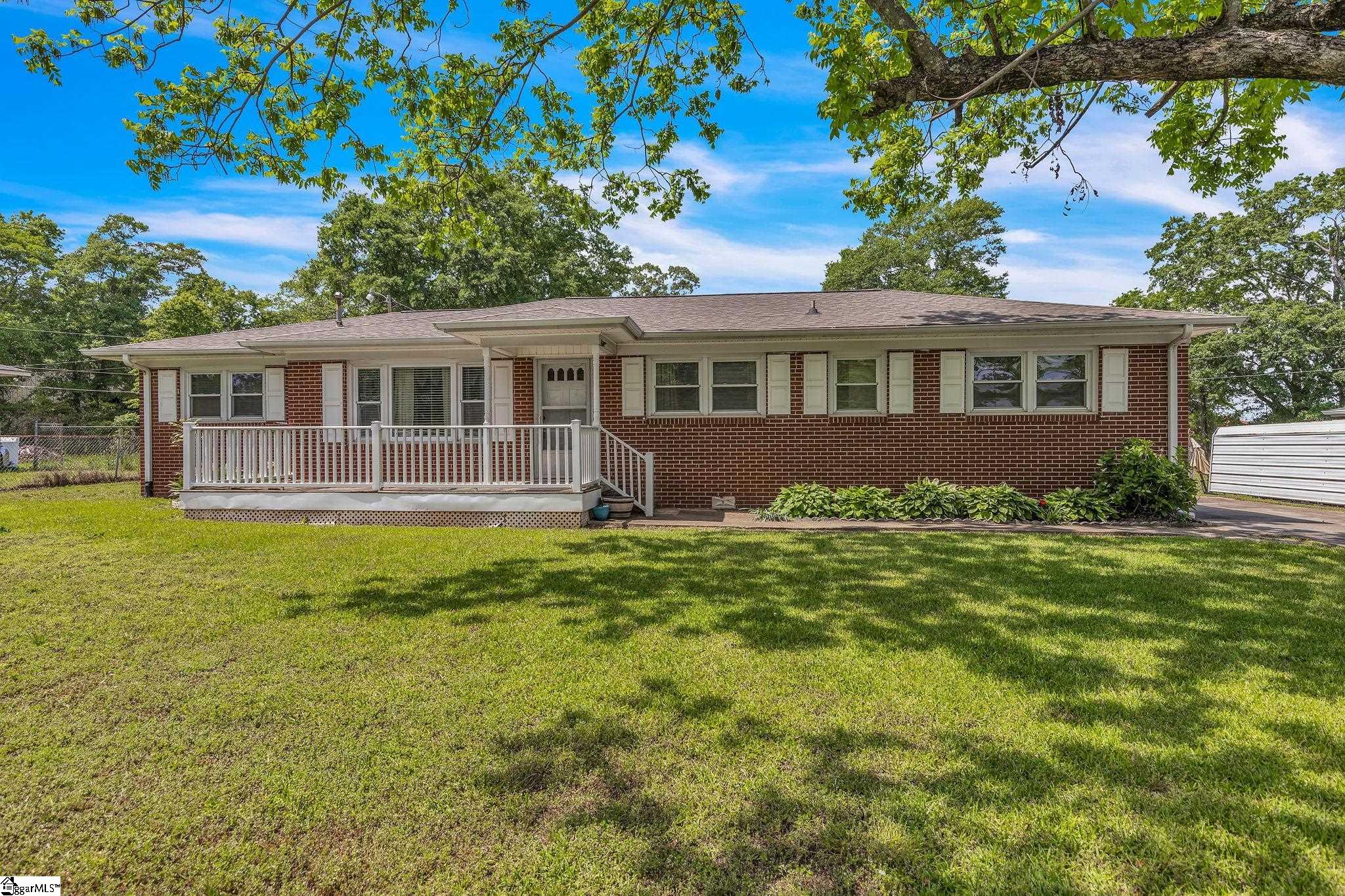1908 Linda Drive Anderson, SC 29626 - Photo 2 of 37
