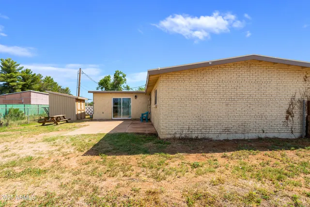 $236,000 | 611 South Carmichael Avenue, Sierra Vista, AZ 85635