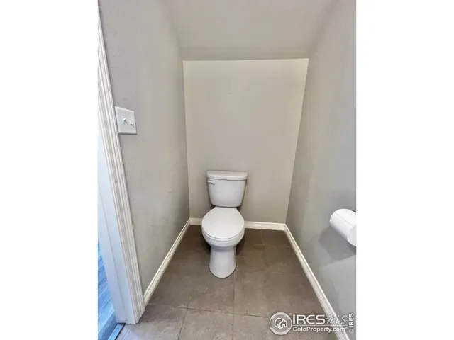 a bathroom with a toilet