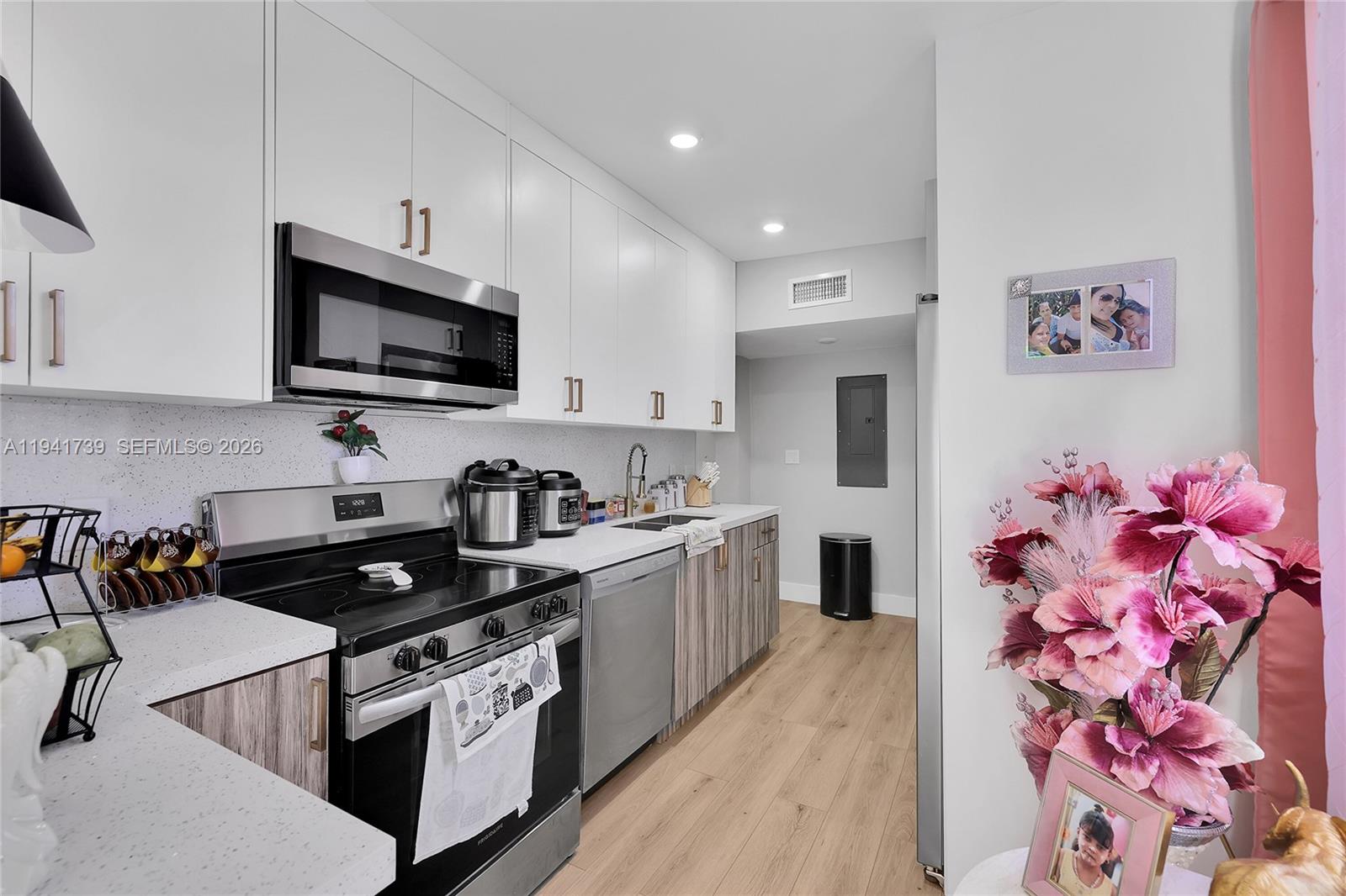 3520 Southwest 88th Place, Unit 2 Miami, FL 33165 - Photo 5 of 38