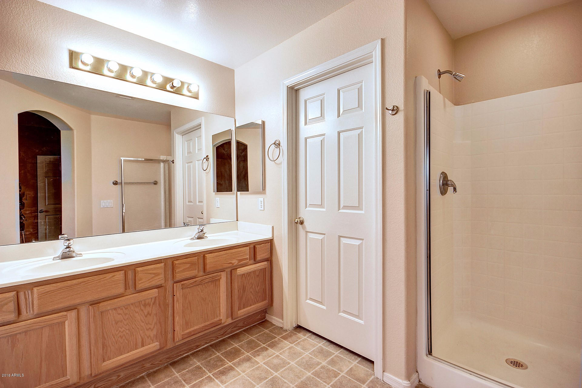 886 West Bruce Avenue Gilbert, AZ 85233 - Photo 22 of 30 Bruce (33)
