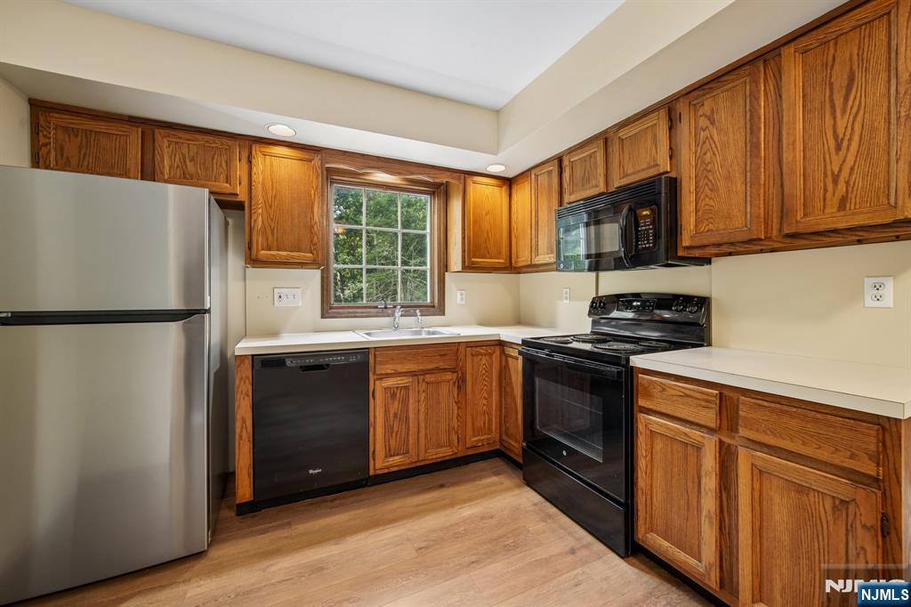 147 Kinnelon Road, Unit REDCARRIAGE Butler, NJ 07405 - Photo 7 of 20 Gallery Image 7