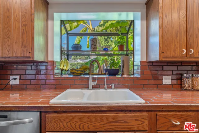 $2,149,000 | 11806 Bellagio Road, Los Angeles, CA 90049