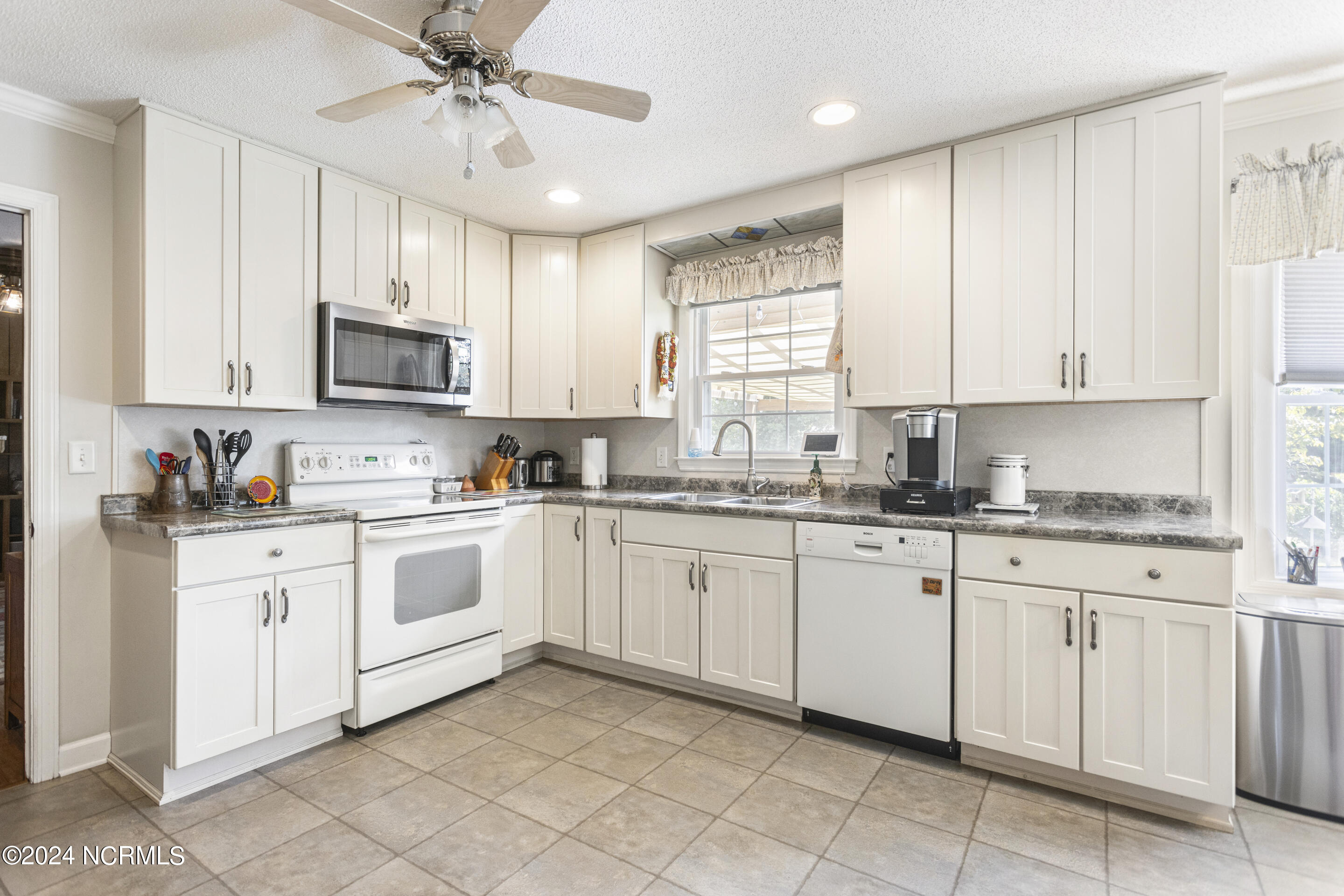 330 Tanbridge Road Wilmington, NC 28405 - Photo 13 of 45 mls-IMG_2443
