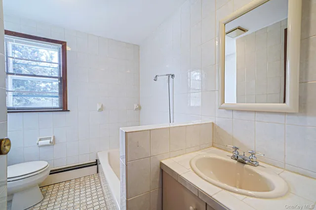 $719,999 | 53 Canterbury Lane, North Babylon, NY 11703