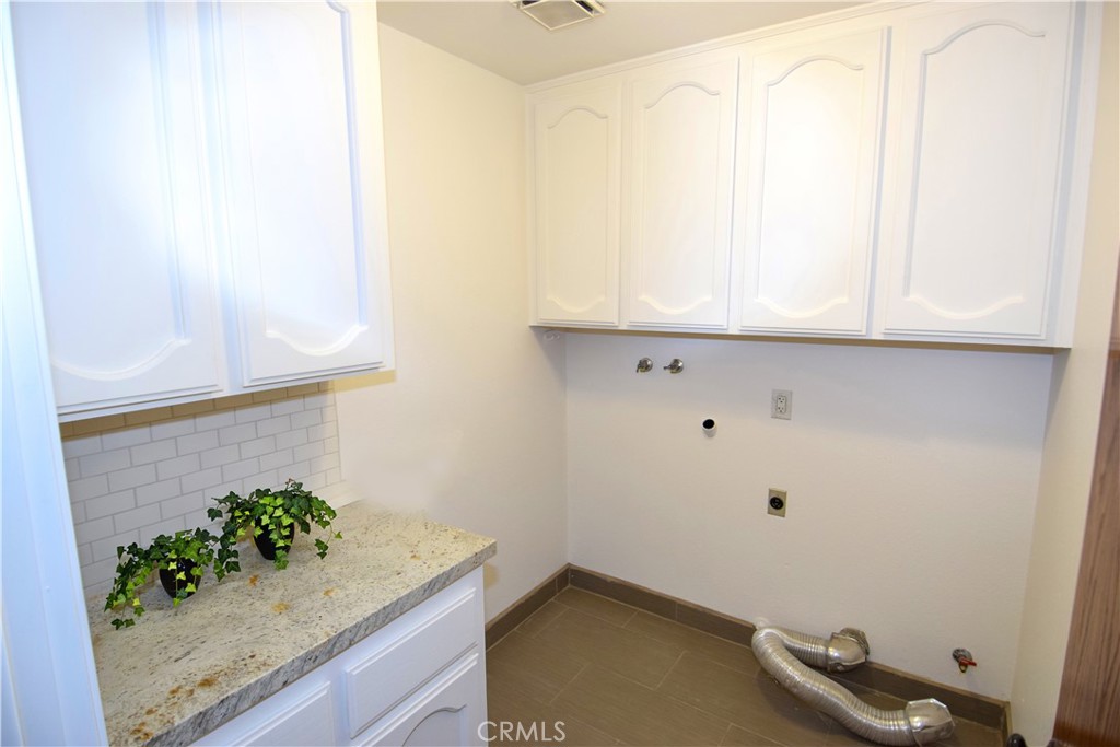 13253 Pocono Road Apple Valley, CA 92308 - Photo 16 of 26