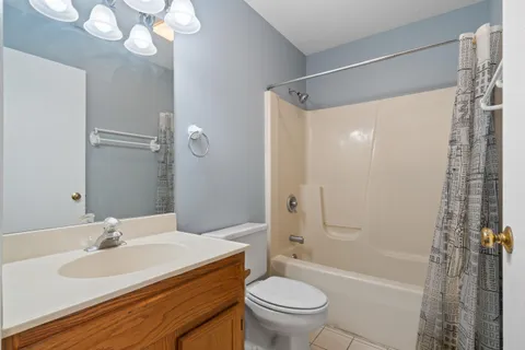 $179,500 | 217 Franklin Street, Unit 2H, Delavan, WI 53115