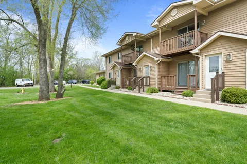 $179,500 | 217 Franklin Street, Unit 2H, Delavan, WI 53115