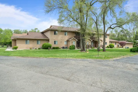 $179,500 | 217 Franklin Street, Unit 2H, Delavan, WI 53115