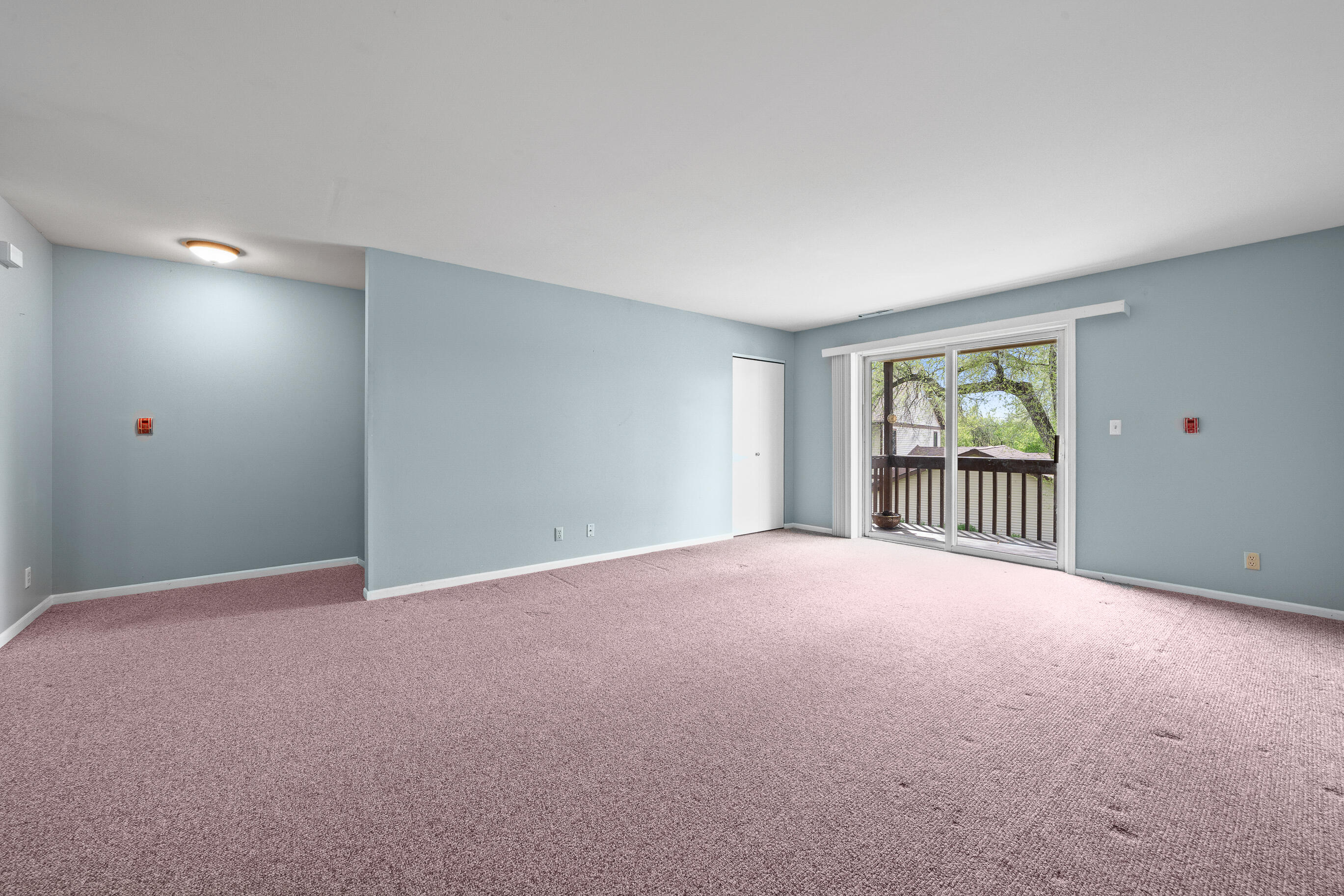 217 Franklin Street, Unit 2H Delavan, WI 53115 - Photo 4 of 32 Greatroom