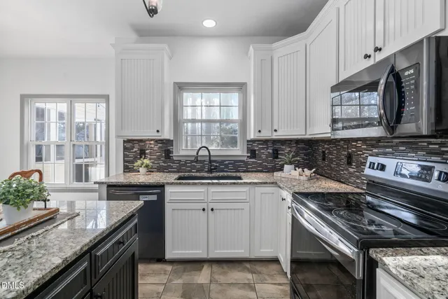 $599,900 | 1101 Waterford Green Drive, Apex, NC 27502