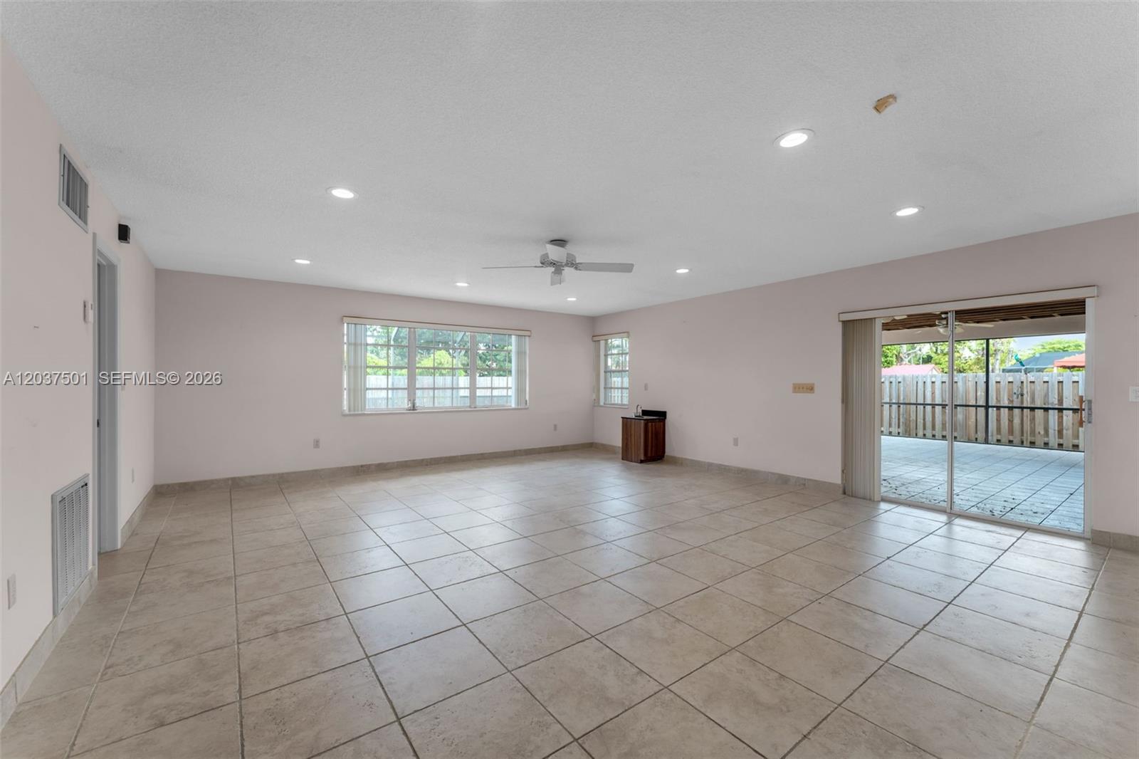10842 Southwest 33rd Street Miami, FL 33165 - Photo 11 of 44