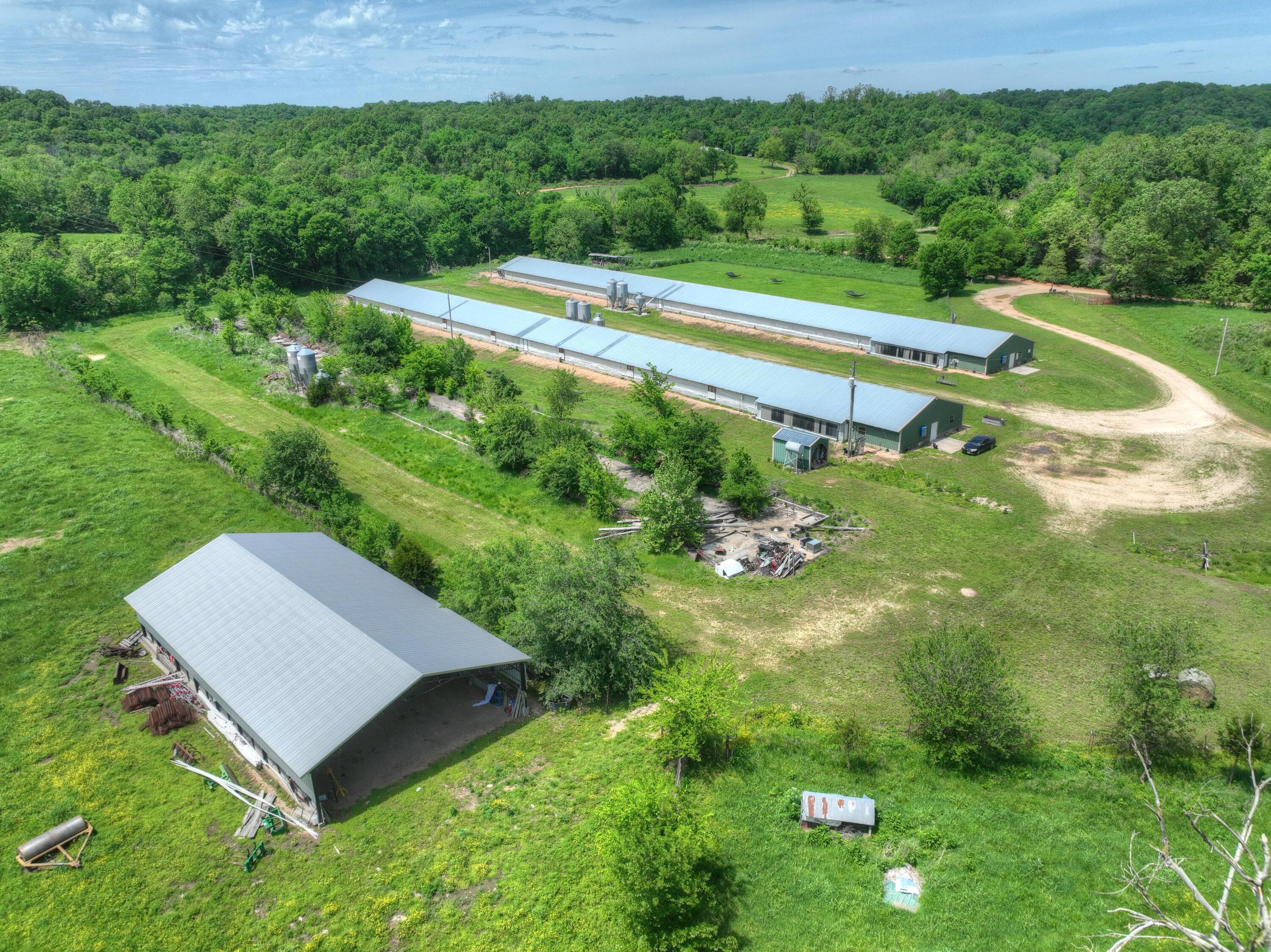 1648 Pack Road Noel, MO 64854 - Photo 25 of 33 034