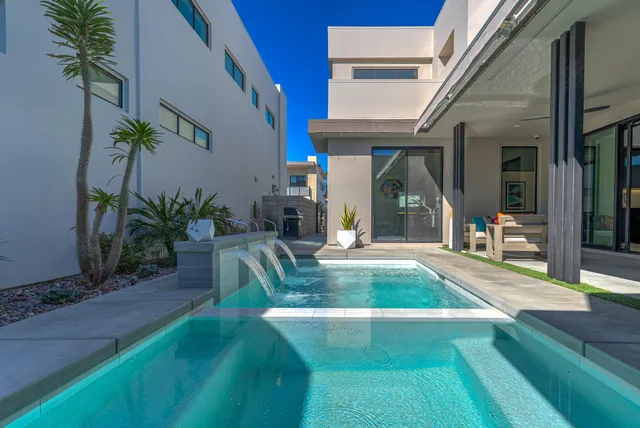 $1,549,000 | 1345 Vue Place, Palm Springs, CA 92262