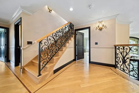 $4,290,000 | 20 Boulder Road, Newton, MA 02459