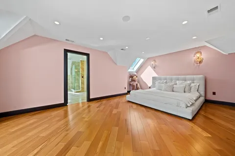 $4,290,000 | 20 Boulder Road, Newton, MA 02459