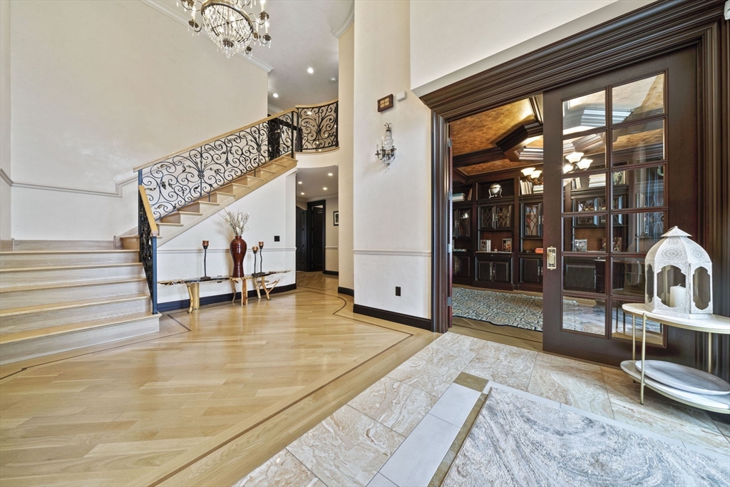 20 Boulder Road Newton, MA 02459 - Photo 3 of 42