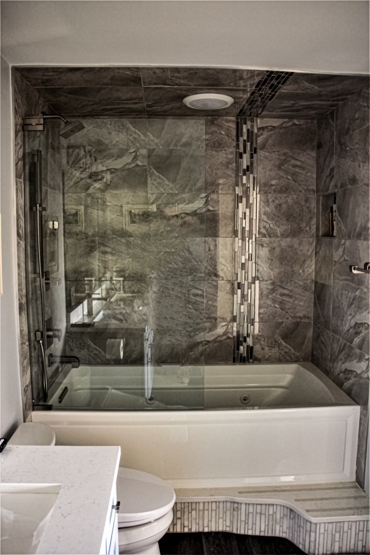 5733 North Sheridan Road, Unit 16C Chicago, IL 60660 - Photo 17 of 25
