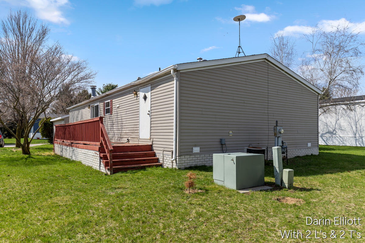 360 East Tuttle Road, Unit 94 Ionia, MI 48846 - Photo 7 of 22 360-East-Tuttle_019