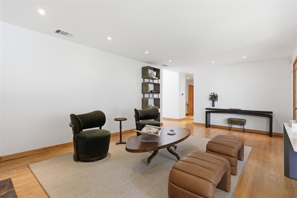 4329 Taos Road Dallas, TX 75209 - Photo 6 of 32