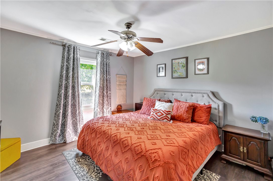 402 South Elm Street Pendleton, SC 29670 - Photo 13 of 31