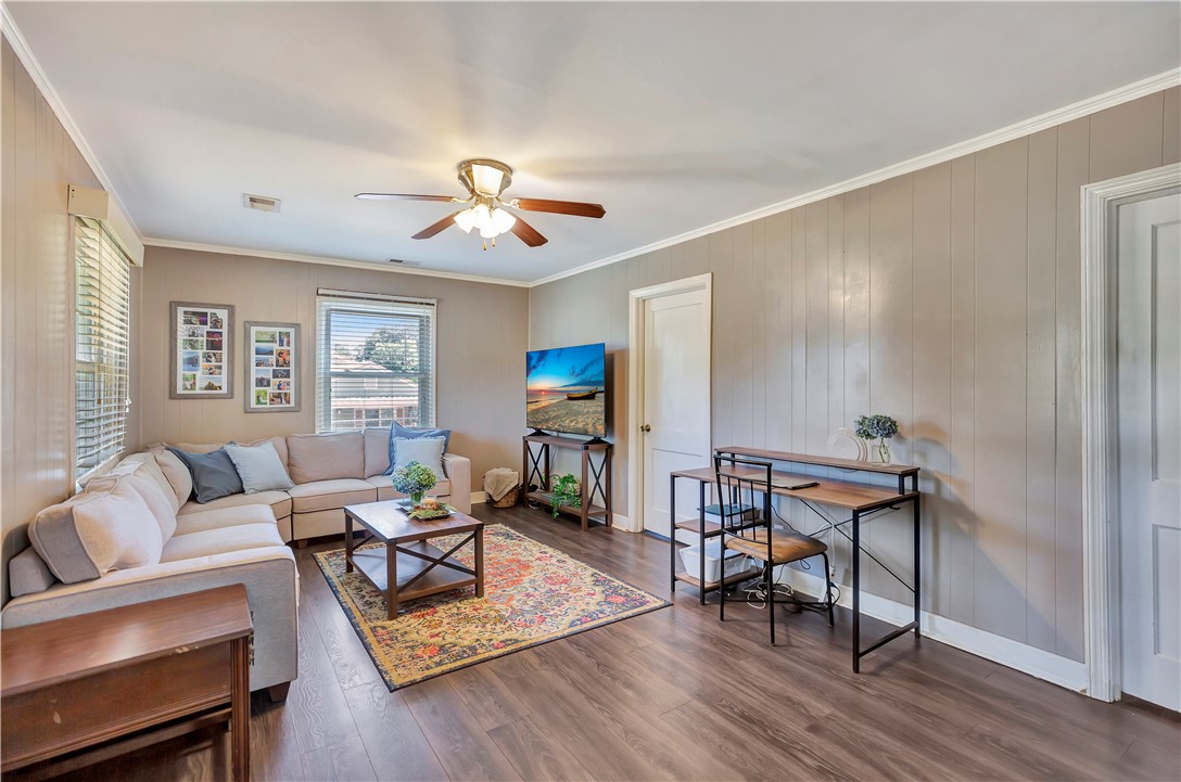 402 South Elm Street Pendleton, SC 29670 - Photo 6 of 31