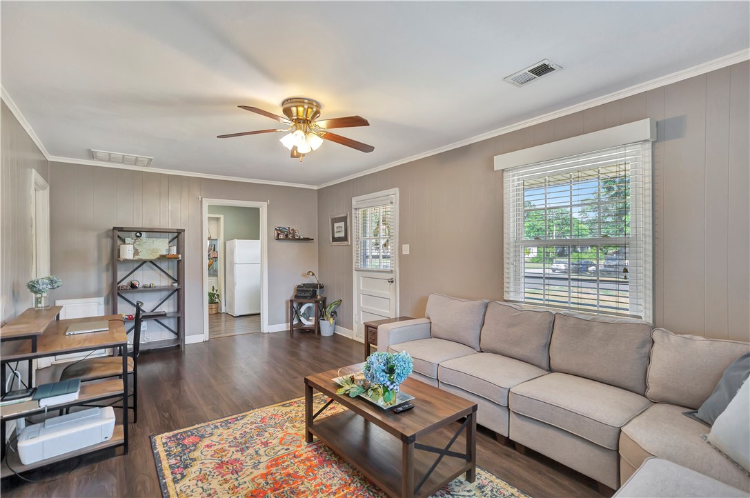 402 South Elm Street Pendleton, SC 29670 - Photo 7 of 31