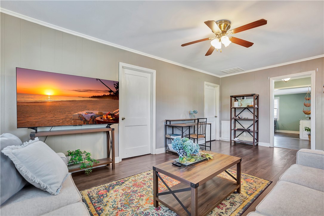 402 South Elm Street Pendleton, SC 29670 - Photo 8 of 31