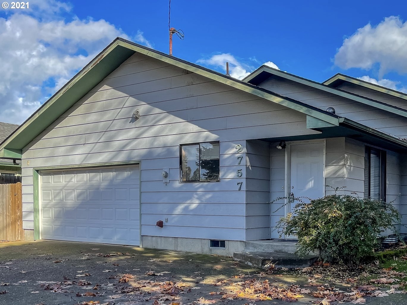 2757 Norkenzie Road Eugene, OR 97408 - Photo 1 of 15 Gallery Image 1
