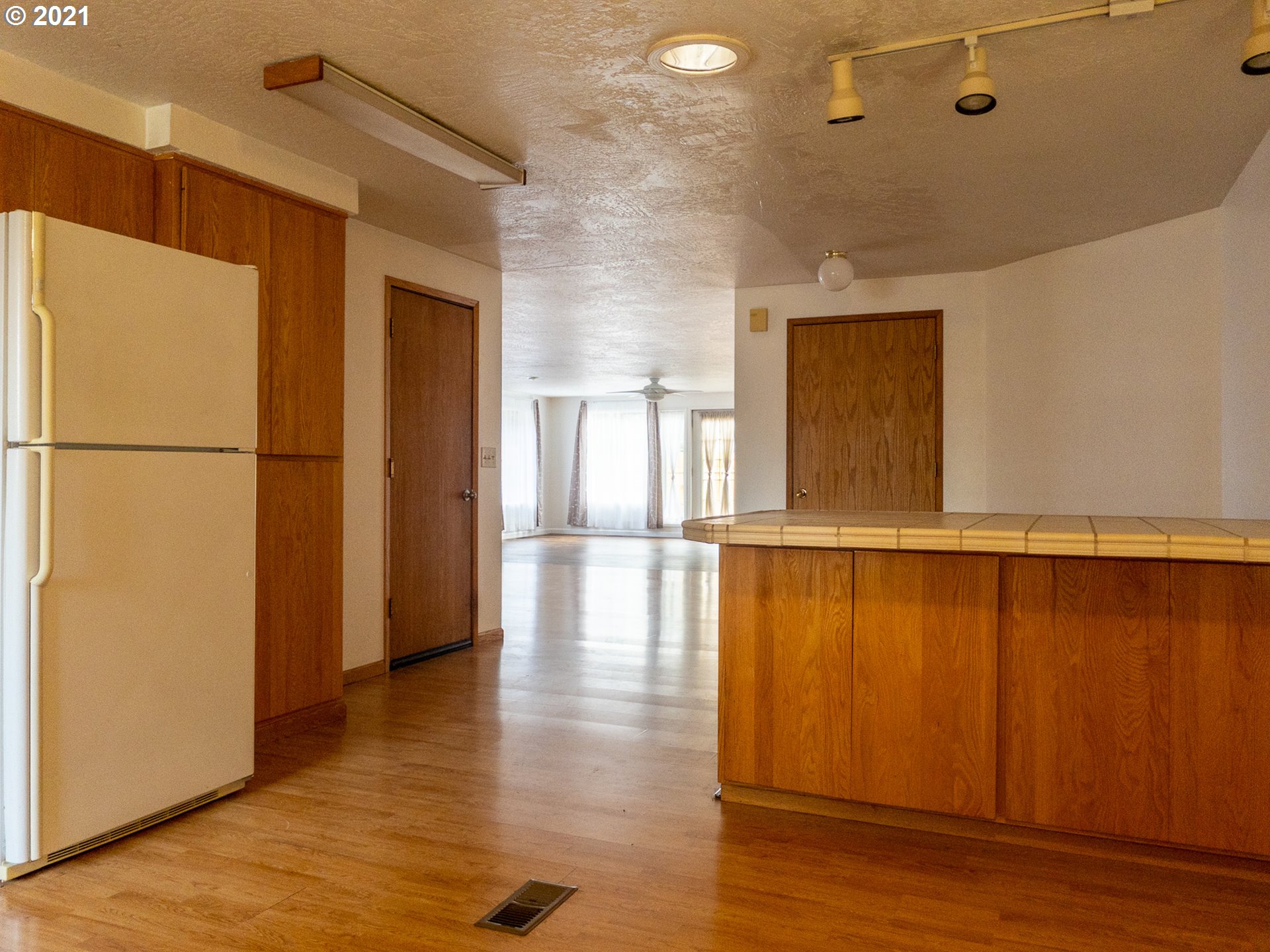 2757 Norkenzie Road Eugene, OR 97408 - Photo 7 of 15 Gallery Image 7