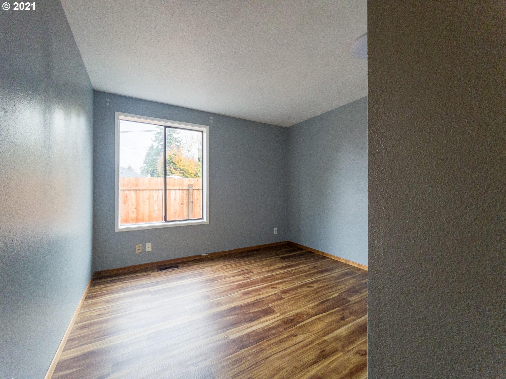 2757 Norkenzie Road Eugene, OR 97408 - Photo 10 of 15 Gallery Image 10