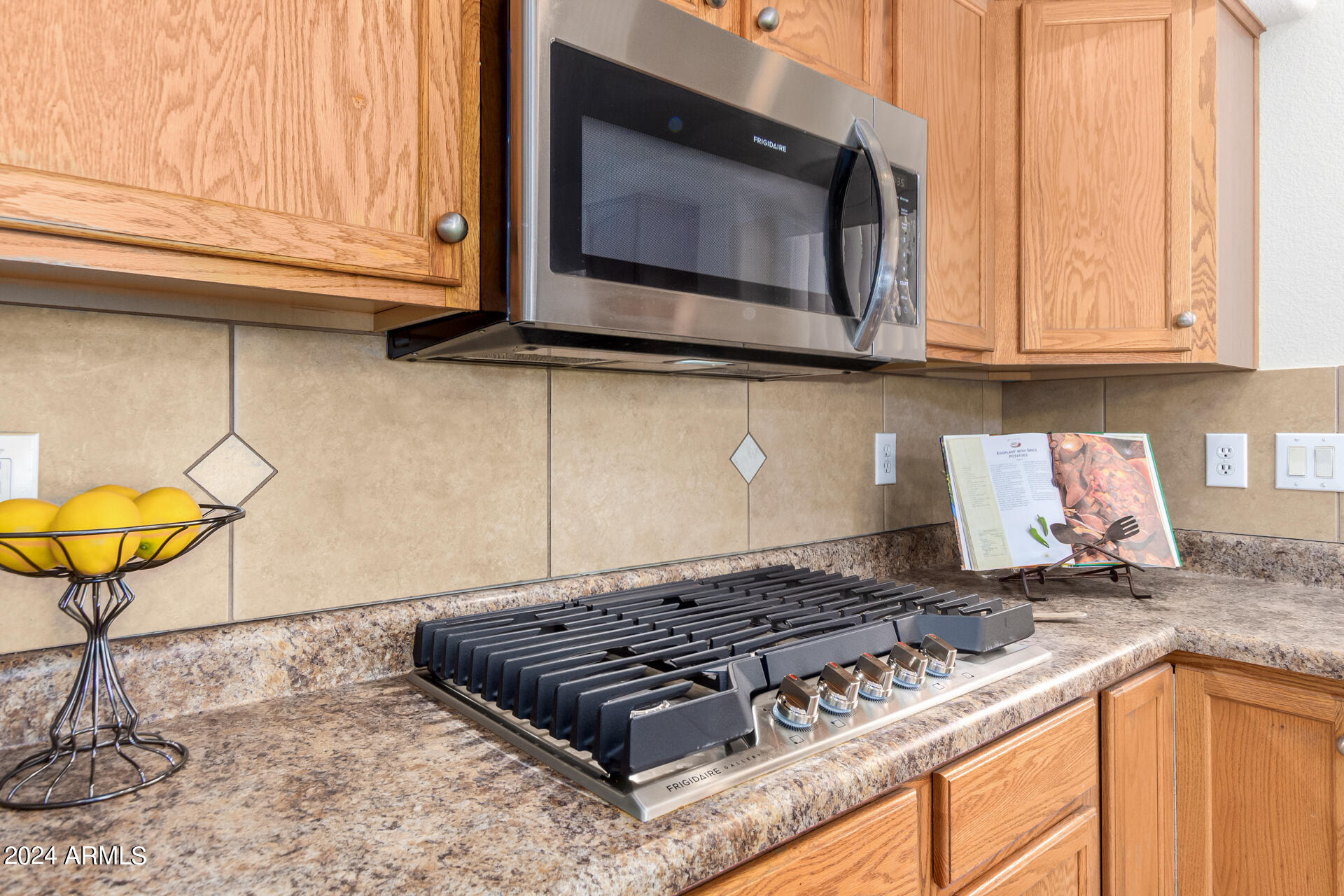 2225 West Peak View Road Phoenix, AZ 85085 - Photo 22 of 51 New gas cooktop!