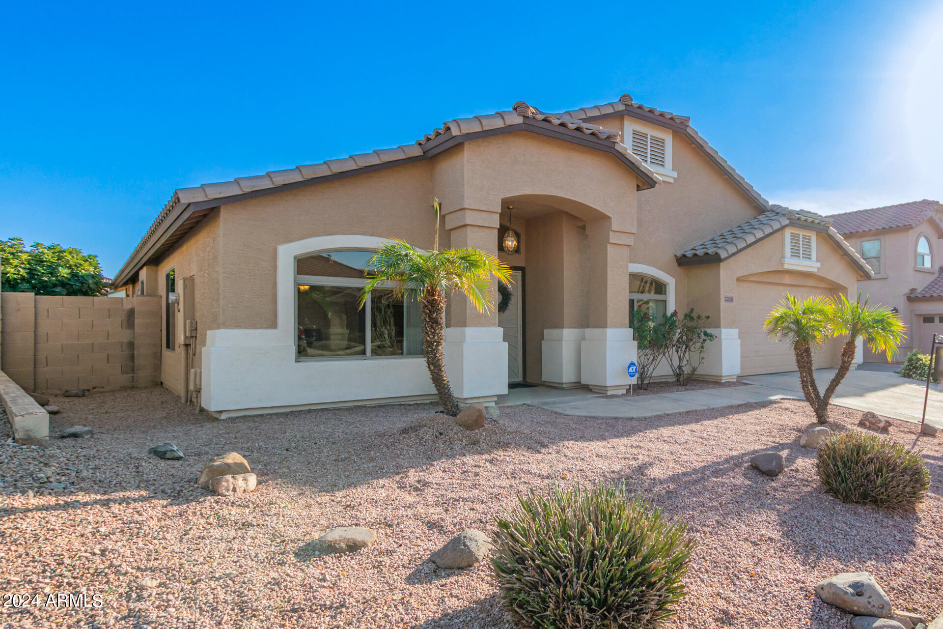 2225 West Peak View Road Phoenix, AZ 85085 - Photo 6 of 51 Beautifully maintained home!