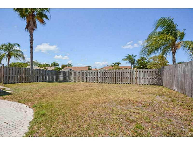 9164 Gettysburg Road Boca Raton, FL 33434 - Photo 22 of 24 Exterior Front