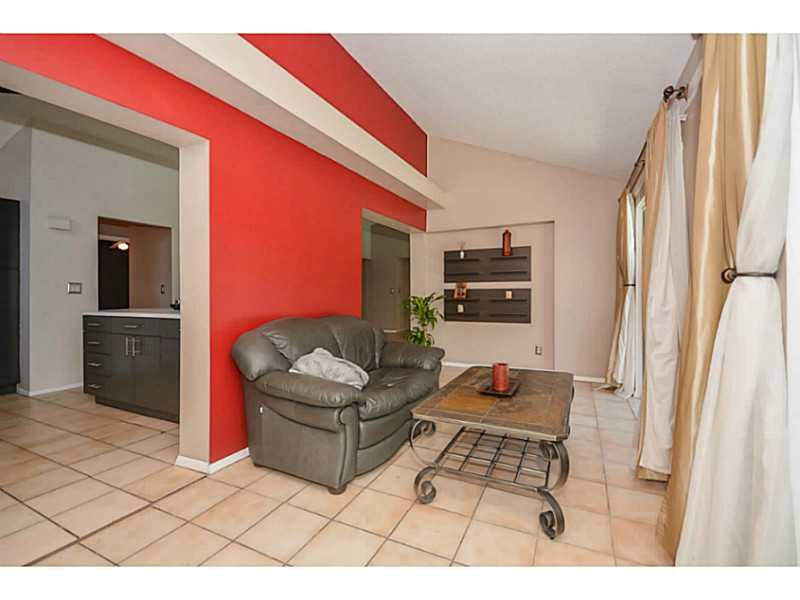 9164 Gettysburg Road Boca Raton, FL 33434 - Photo 10 of 24 Exterior Front