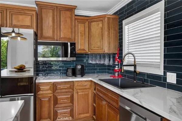 $1,295,000 | 211 North Western Avenue, San Pedro, CA 90732