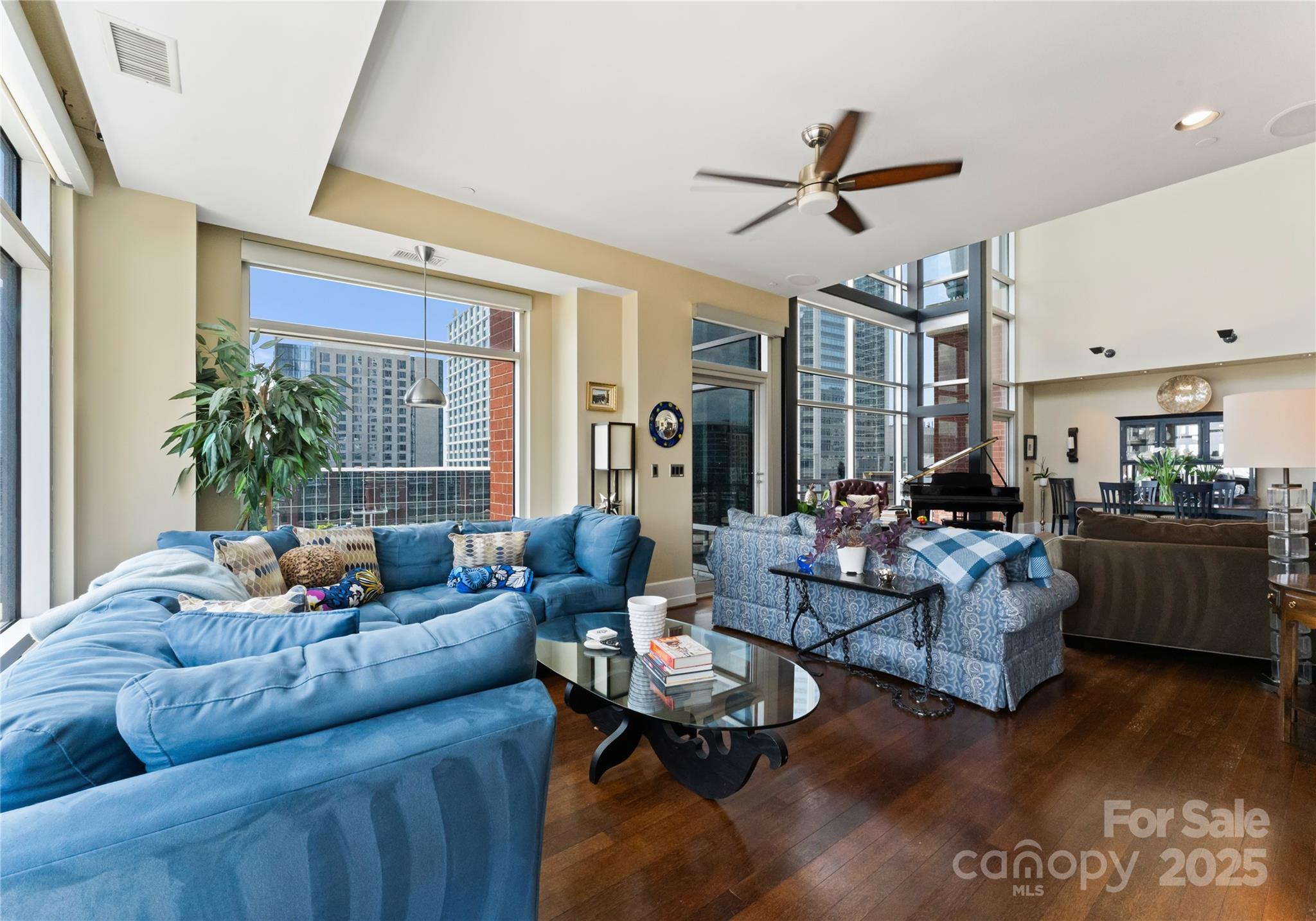 435 South Tryon Street, Unit 907 Charlotte, NC 28202 - Photo 12 of 43 Gallery Image 12