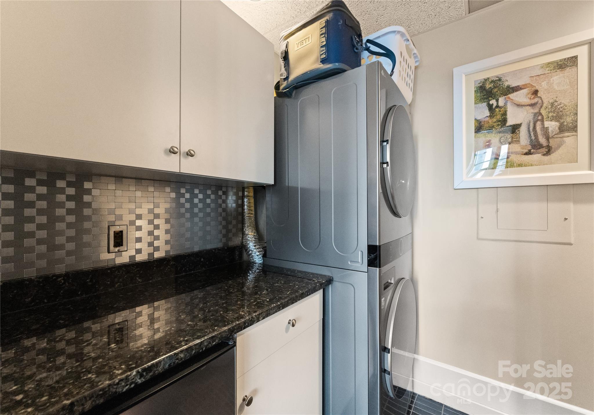 435 South Tryon Street, Unit 907 Charlotte, NC 28202 - Photo 14 of 43 Gallery Image 14