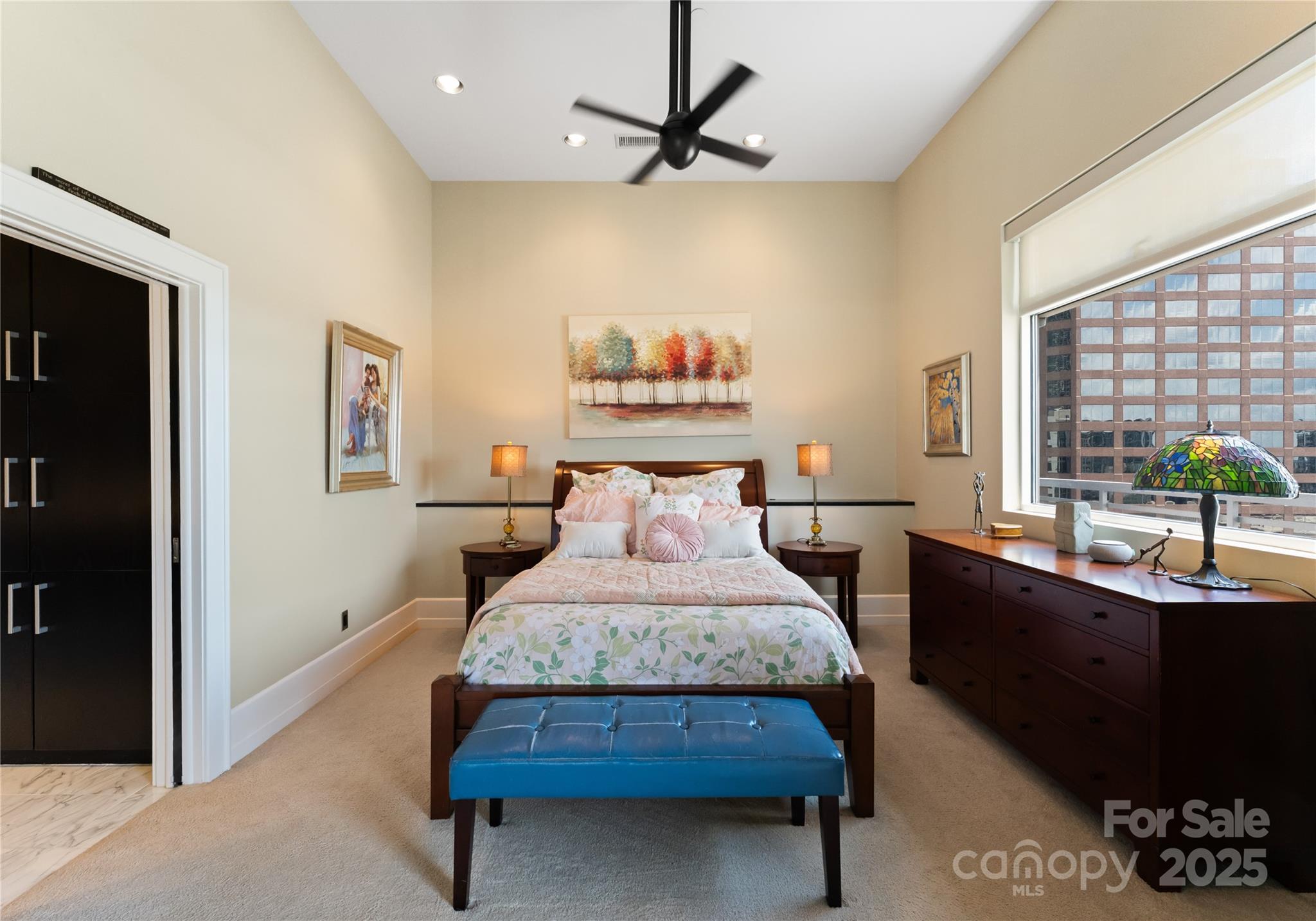 435 South Tryon Street, Unit 907 Charlotte, NC 28202 - Photo 23 of 43 Gallery Image 23