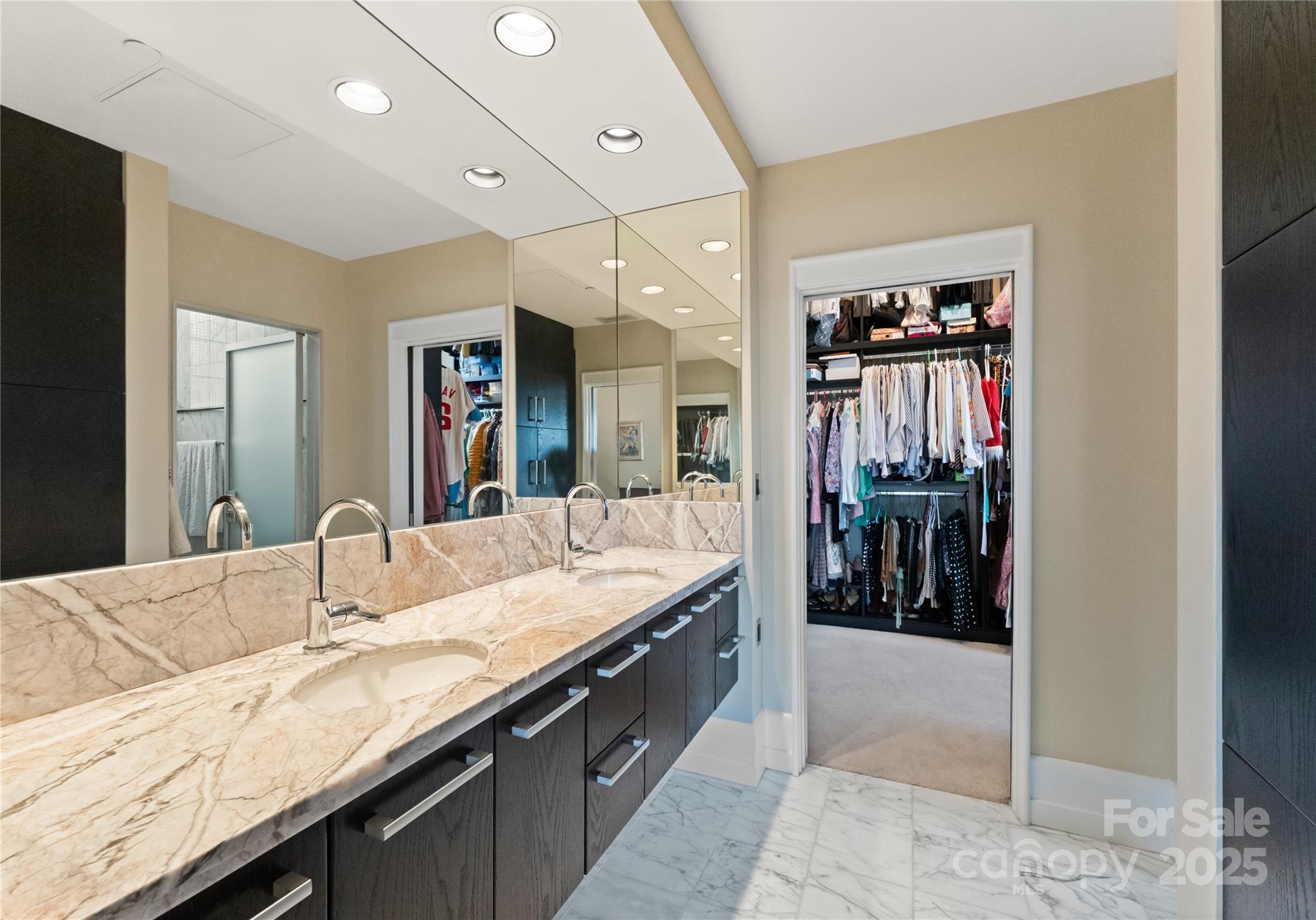 435 South Tryon Street, Unit 907 Charlotte, NC 28202 - Photo 24 of 43 Gallery Image 24