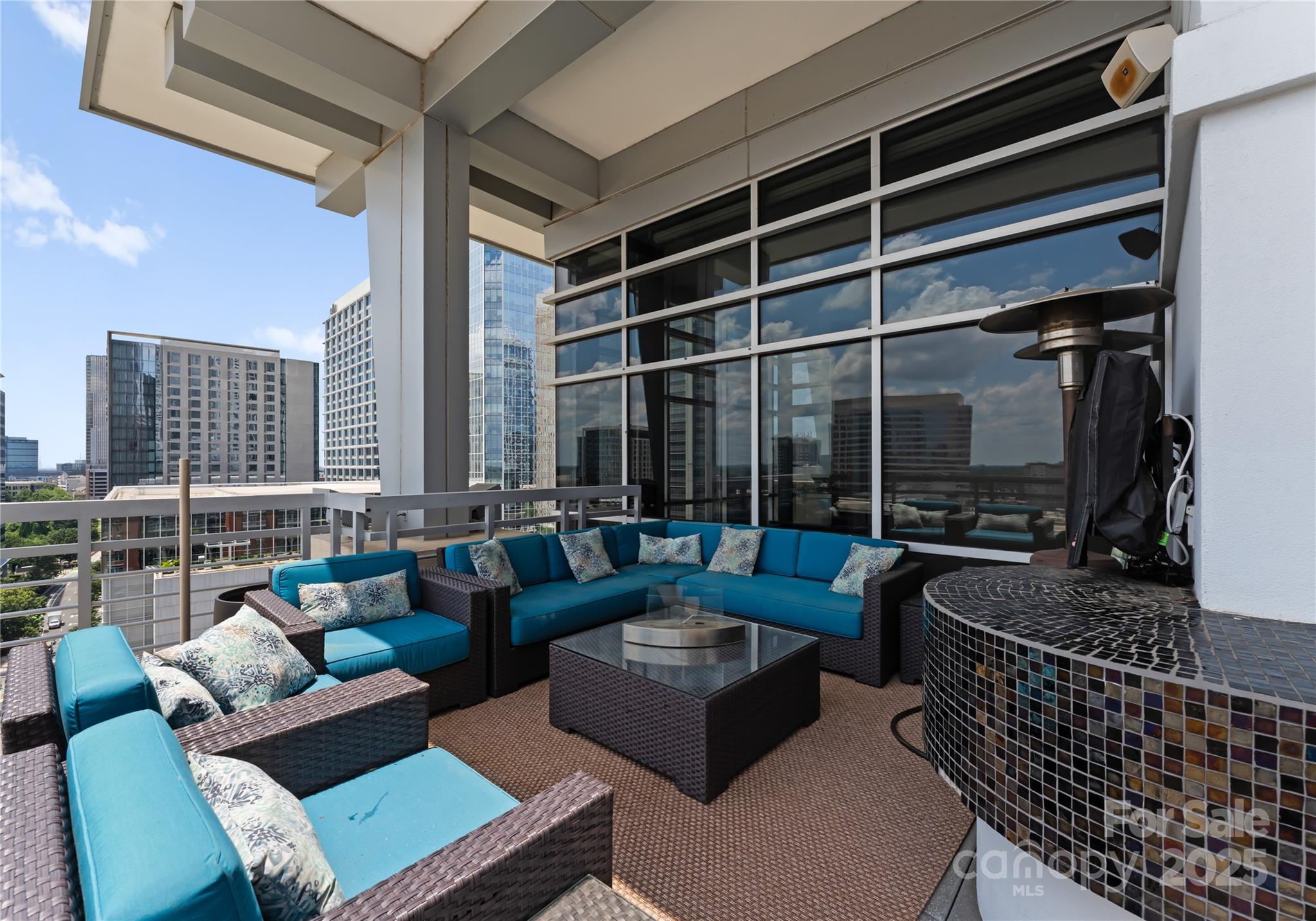 435 South Tryon Street, Unit 907 Charlotte, NC 28202 - Photo 27 of 43 Gallery Image 27