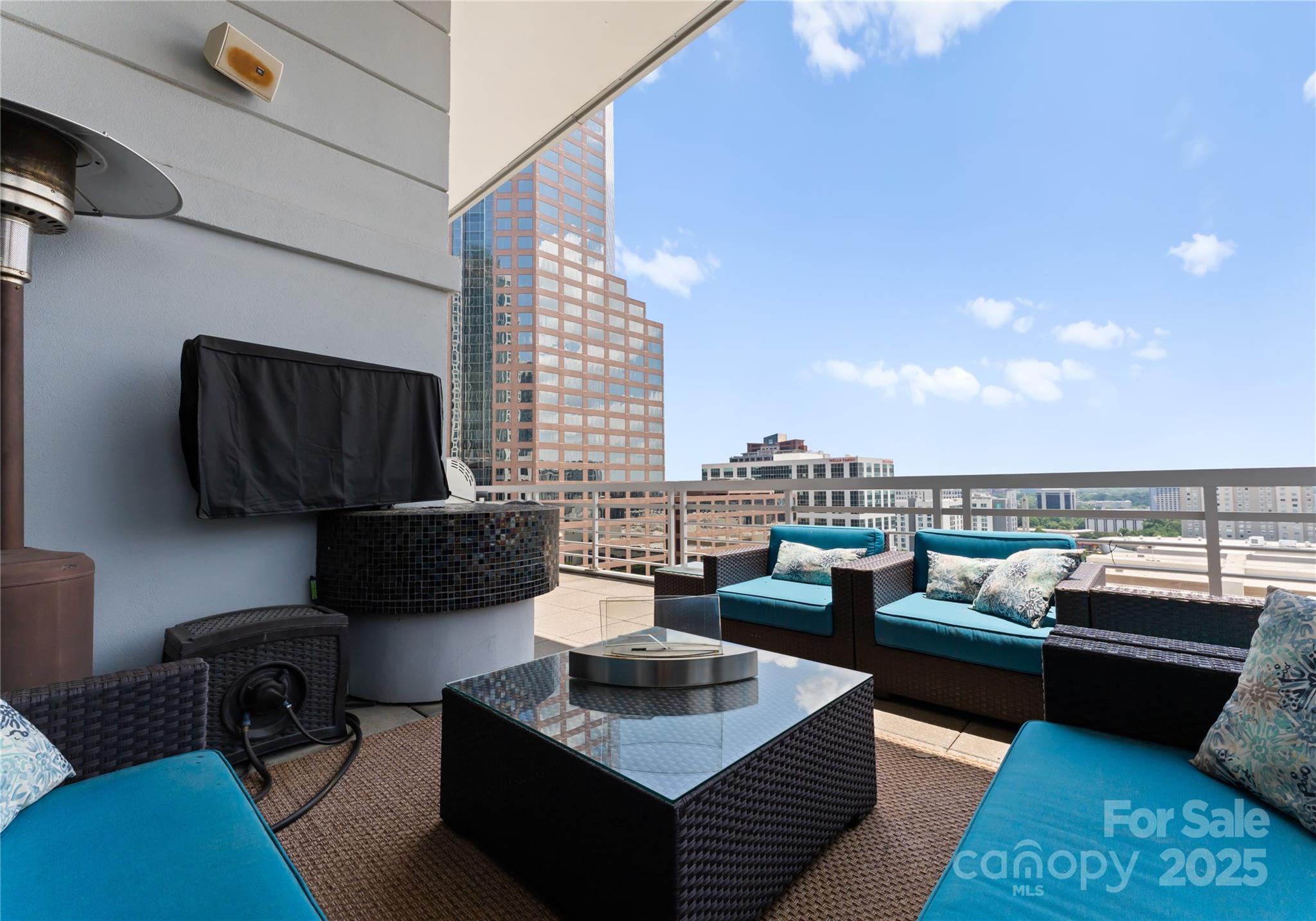 435 South Tryon Street, Unit 907 Charlotte, NC 28202 - Photo 29 of 43 Gallery Image 29