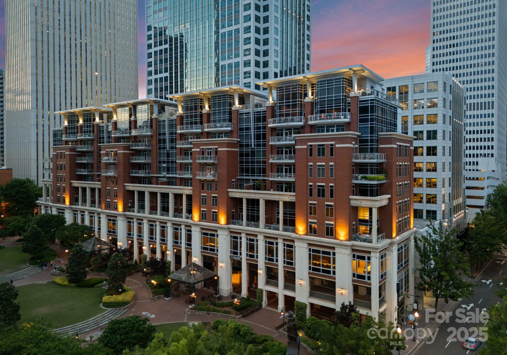 435 South Tryon Street, Unit 907 Charlotte, NC 28202 - Photo 37 of 43 Gallery Image 37