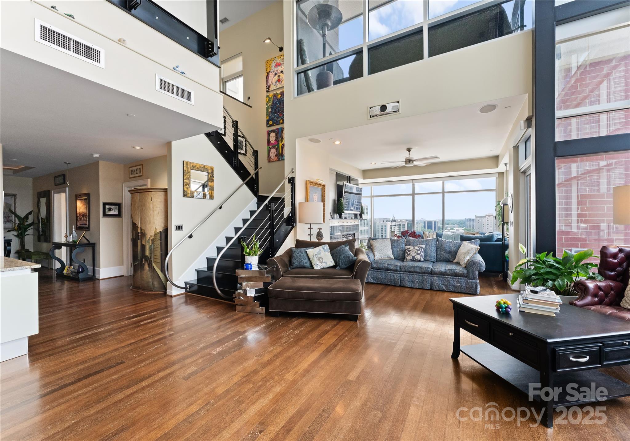 435 South Tryon Street, Unit 907 Charlotte, NC 28202 - Photo 9 of 43 Gallery Image 9
