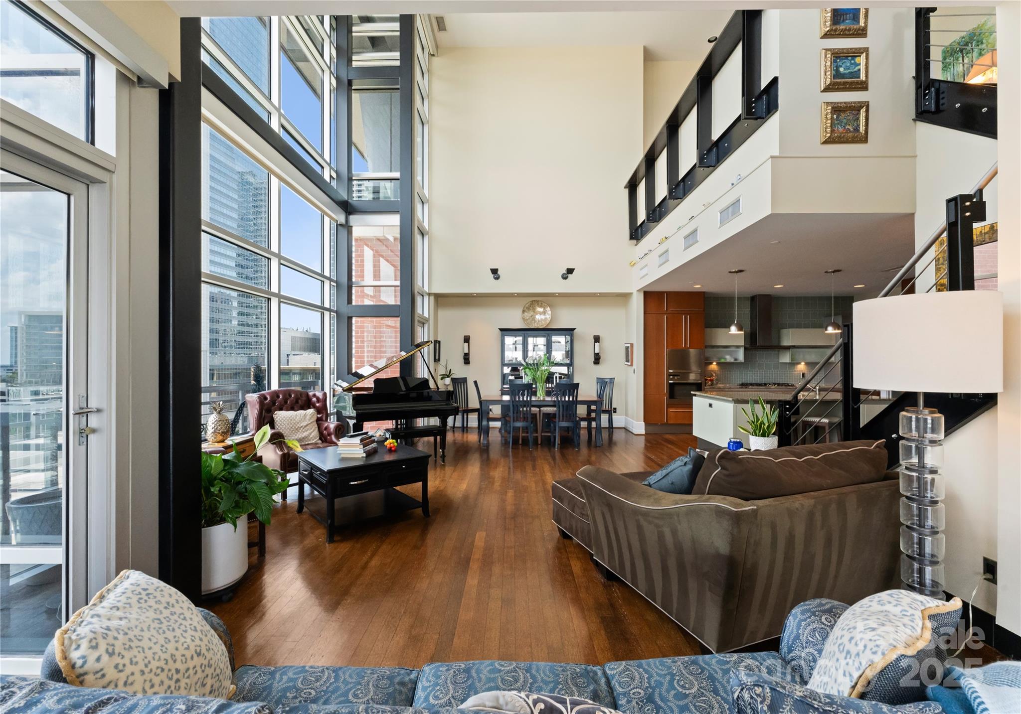 435 South Tryon Street, Unit 907 Charlotte, NC 28202 - Photo 10 of 43 Gallery Image 10