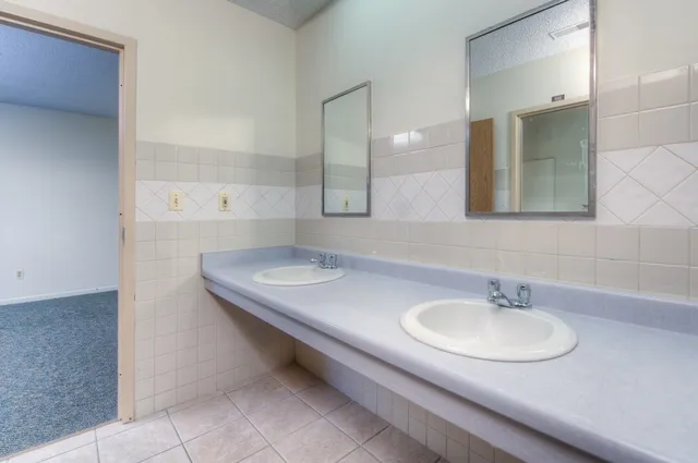 $1,000,000 | 1919 Sherman Avenue, North Chicago, IL 60064