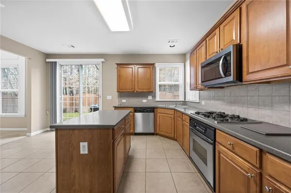 $3,400 | 4071 Kingsley Park Lane, Peachtree Corners, GA 30096