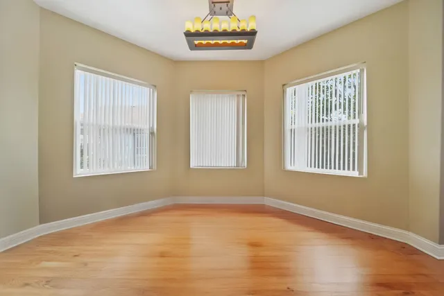 $330,000 | 11326 South Parnell Avenue, Chicago, IL 60628